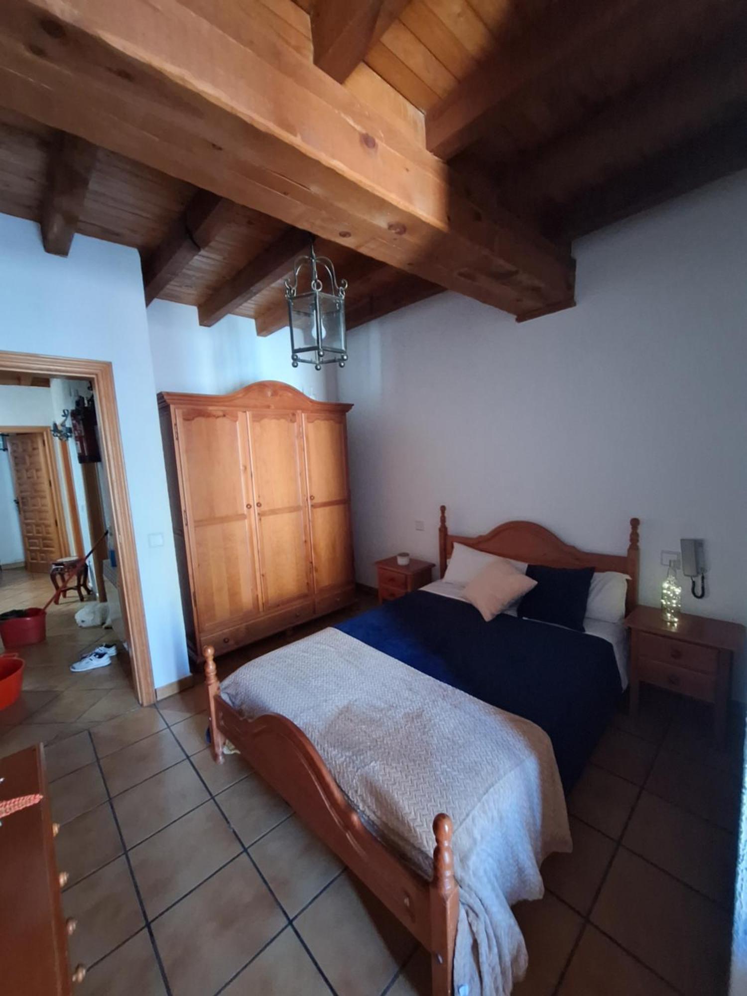 Hostal El Patio Restaurante San Bartolomé de Pinares المظهر الخارجي الصورة